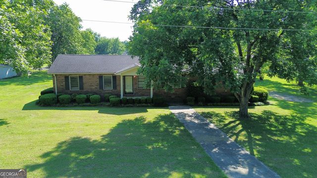 411 N Omega Street, Dexter, GA 31019