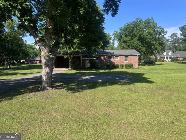 411 N Omega Street, Dexter, GA 31019