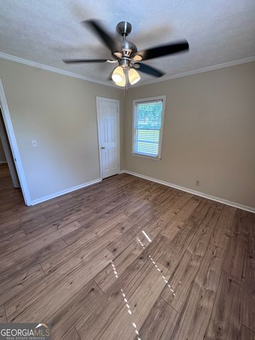 411 N Omega Street, Dexter, GA 31019
