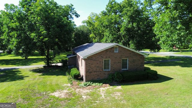 411 N Omega Street, Dexter, GA 31019