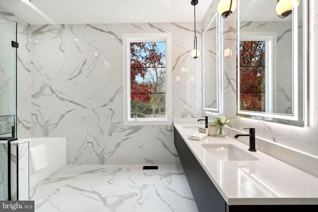 4920 LOUGHBORO RD NW, Washington, DC 20016