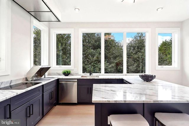 4920 LOUGHBORO RD NW, Washington, DC 20016