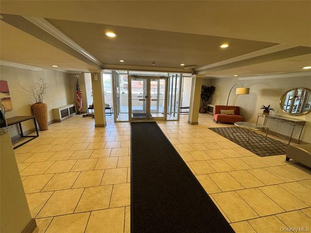 750 Shore Road 4D, Long Beach, NY 11561