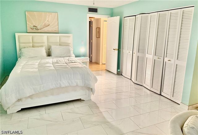 4187 Lakewood BLVD E13, Naples, FL 34112