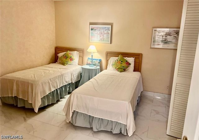 4187 Lakewood BLVD E13, Naples, FL 34112