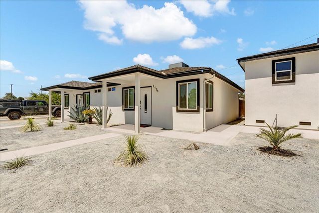 1518 W Grove Avenue, Visalia, CA 93291