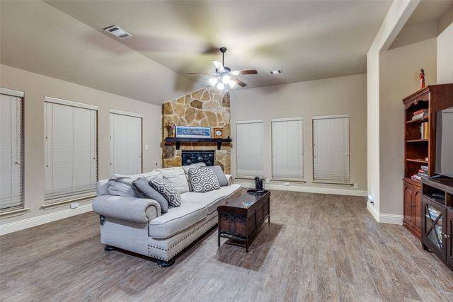 9328 Amistad Lane, Denton, TX 76226