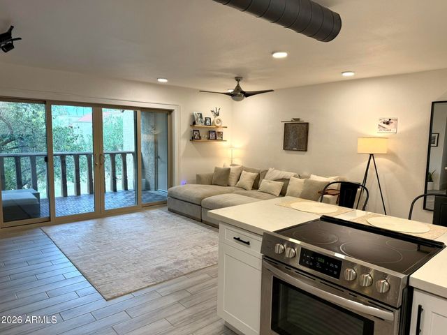 8649 E ROYAL PALM Road 222, Scottsdale, AZ 85258