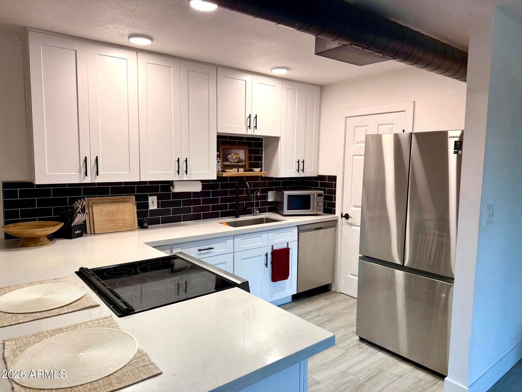 8649 E ROYAL PALM Road 222, Scottsdale, AZ 85258
