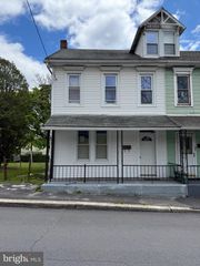 328 E OAK ST, Frackville, PA 17931