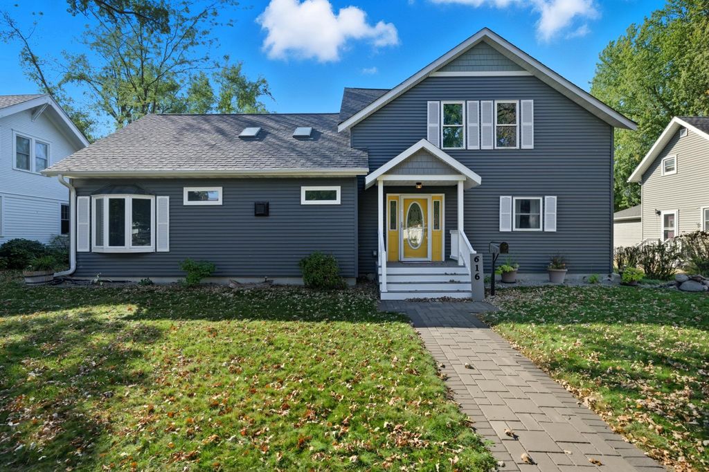 616 Brown Street SW, Hutchinson, MN 55350