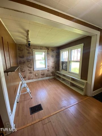 4228 Sullivan Gardens Drive, Kingsport, TN 37660