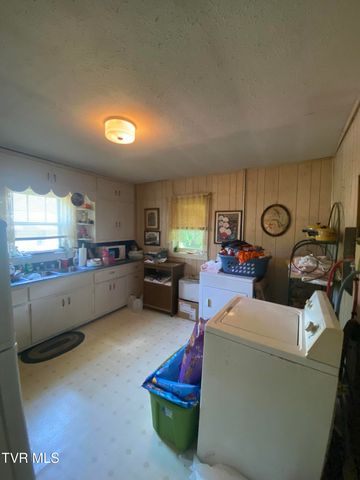 4228 Sullivan Gardens Drive, Kingsport, TN 37660