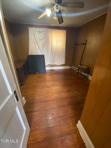 4228 Sullivan Gardens Drive, Kingsport, TN 37660