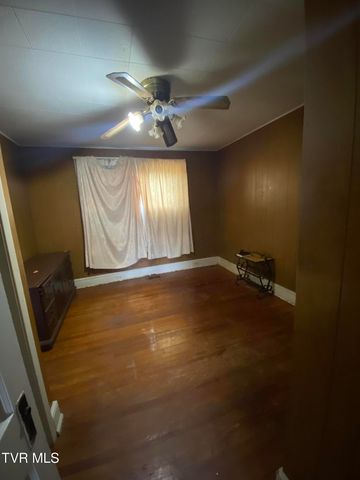 4228 Sullivan Gardens Drive, Kingsport, TN 37660