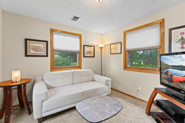 7613 49th Avenue N, New Hope, MN 55428