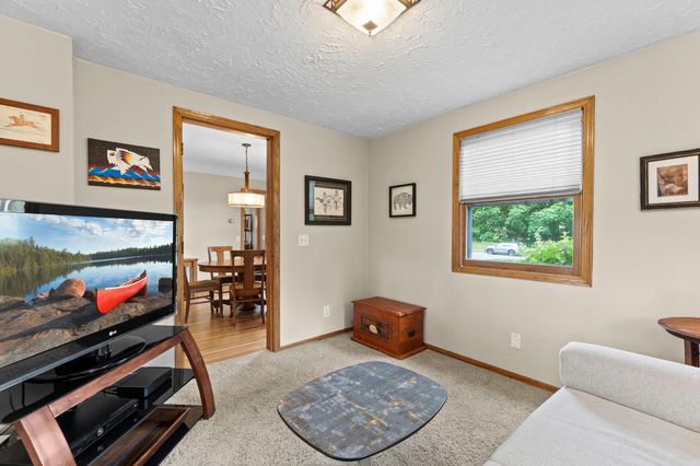 7613 49th Avenue N, New Hope, MN 55428