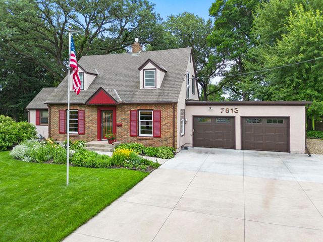 7613 49th Avenue N, New Hope, MN 55428