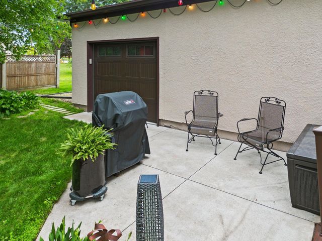 7613 49th Avenue N, New Hope, MN 55428