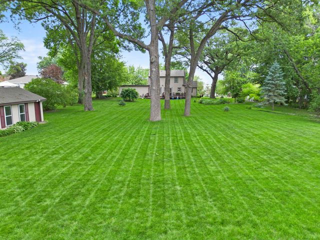 7613 49th Avenue N, New Hope, MN 55428
