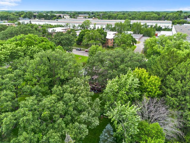 7613 49th Avenue N, New Hope, MN 55428