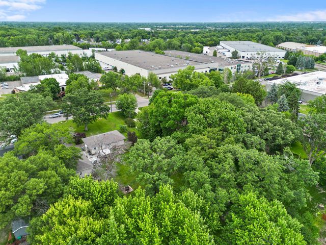 7613 49th Avenue N, New Hope, MN 55428