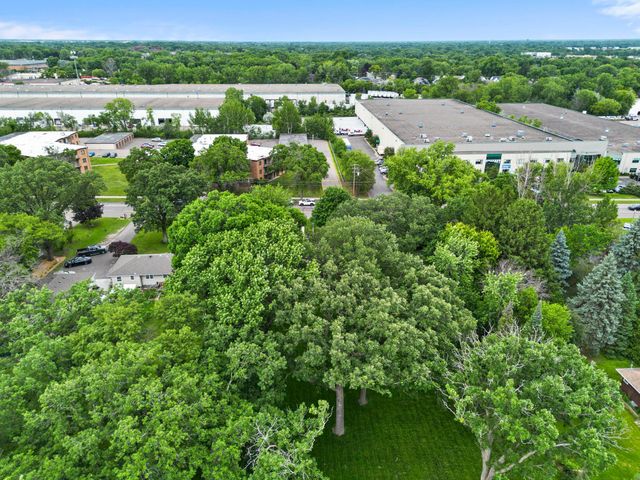 7613 49th Avenue N, New Hope, MN 55428