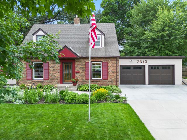 7613 49th Avenue N, New Hope, MN 55428