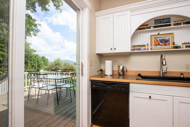 282 South Main Street, Peacham, VT 05862