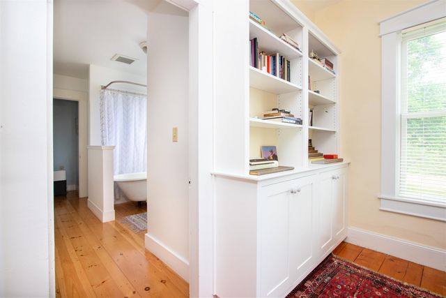 282 South Main Street, Peacham, VT 05862