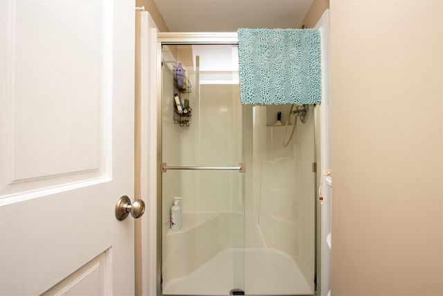 282 South Main Street, Peacham, VT 05862