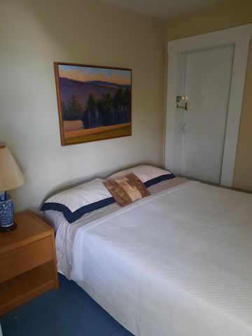 282 South Main Street, Peacham, VT 05862