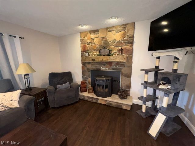 12096 Baumhart Road, Amherst, OH 44001