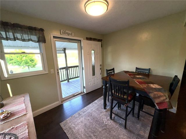 12096 Baumhart Road, Amherst, OH 44001