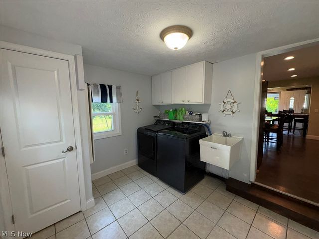 12096 Baumhart Road, Amherst, OH 44001
