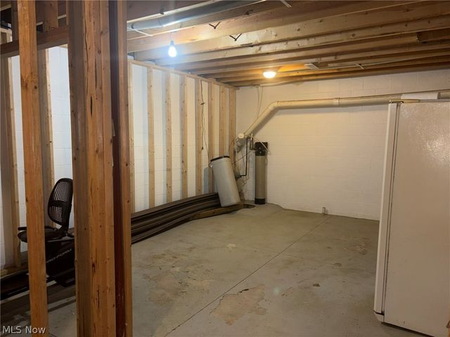 12096 Baumhart Road, Amherst, OH 44001