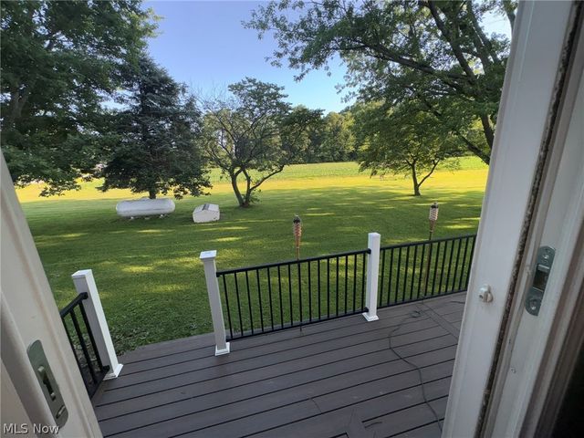 12096 Baumhart Road, Amherst, OH 44001