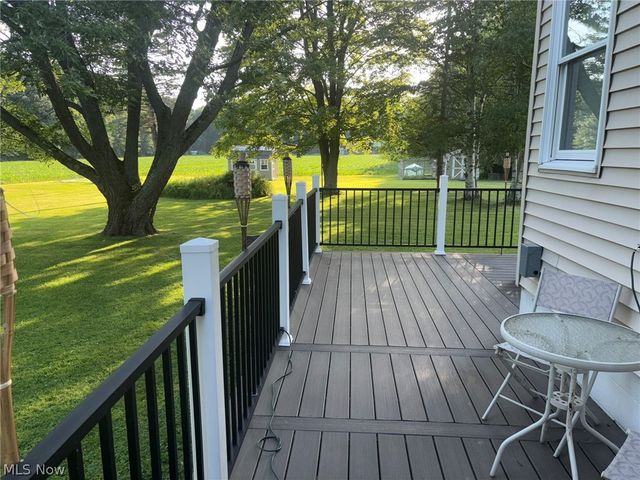 12096 Baumhart Road, Amherst, OH 44001