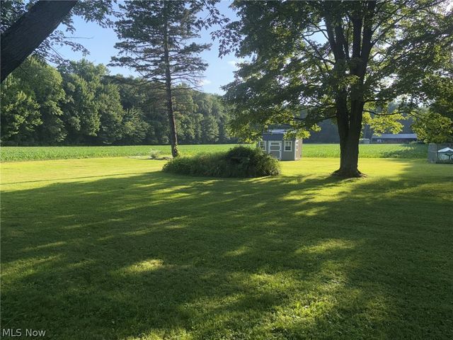 12096 Baumhart Road, Amherst, OH 44001