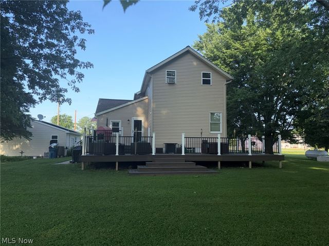 12096 Baumhart Road, Amherst, OH 44001