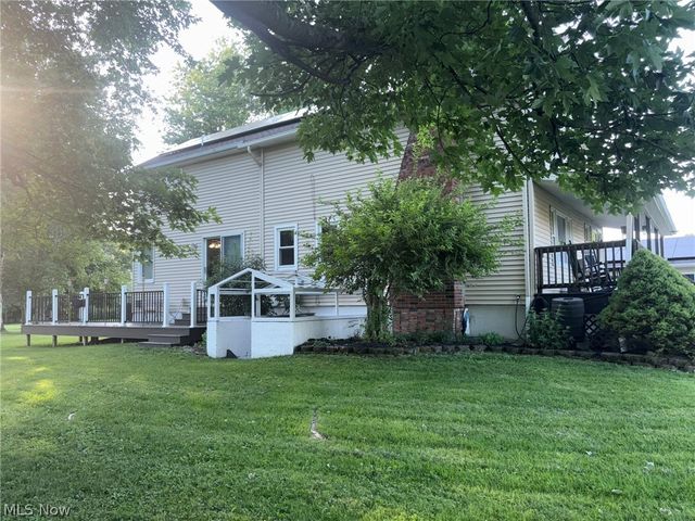12096 Baumhart Road, Amherst, OH 44001
