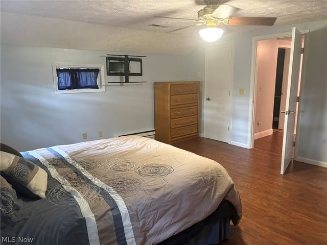 12096 Baumhart Road, Amherst, OH 44001