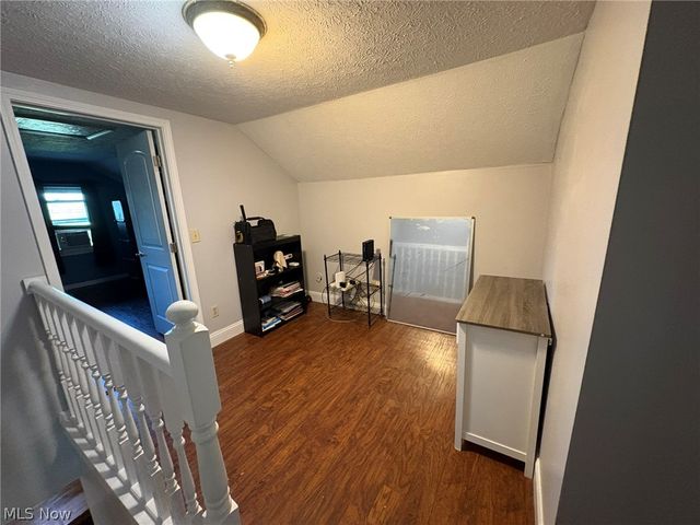 12096 Baumhart Road, Amherst, OH 44001
