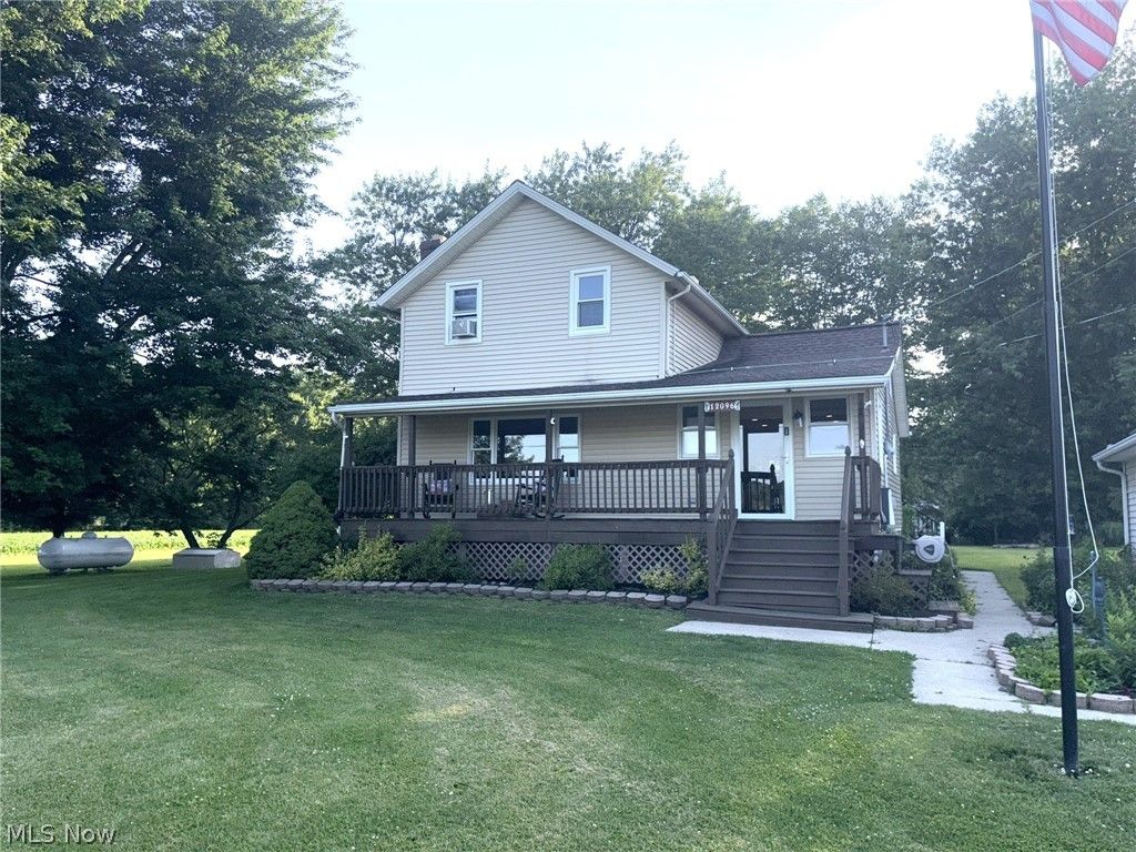 12096 Baumhart Road, Amherst, OH 44001