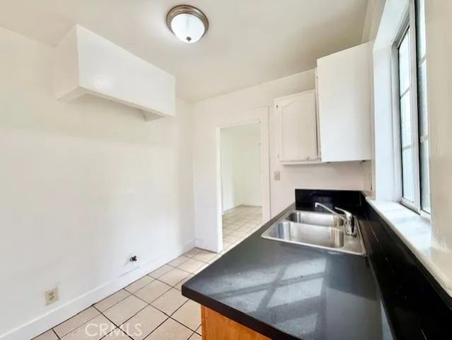 2411 Griffith Avenue, Los Angeles, CA 90011