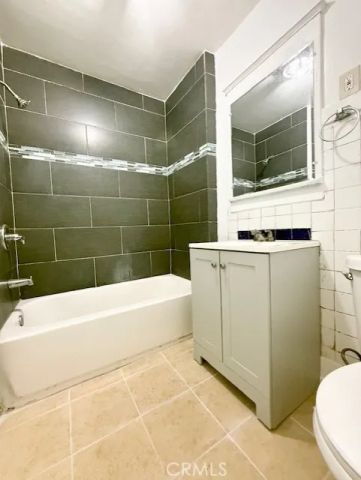 2411 Griffith Avenue, Los Angeles, CA 90011