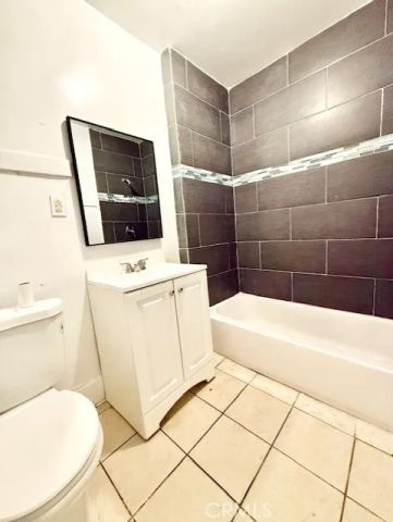 2411 Griffith Avenue, Los Angeles, CA 90011