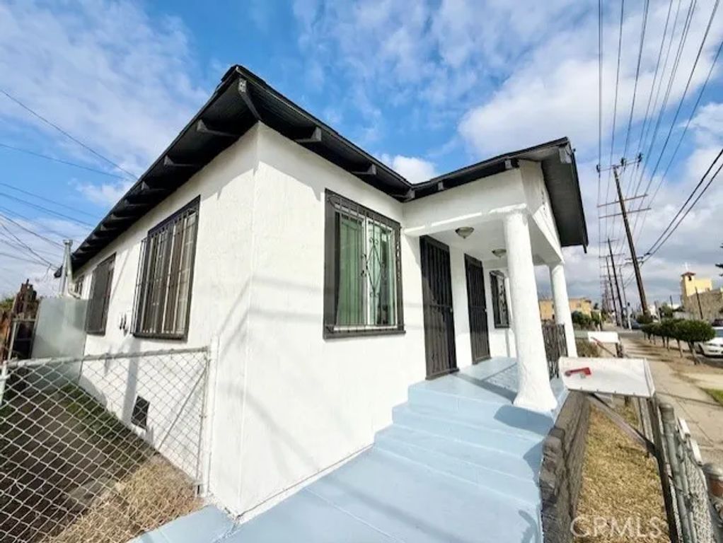 2411 Griffith Avenue, Los Angeles, CA 90011