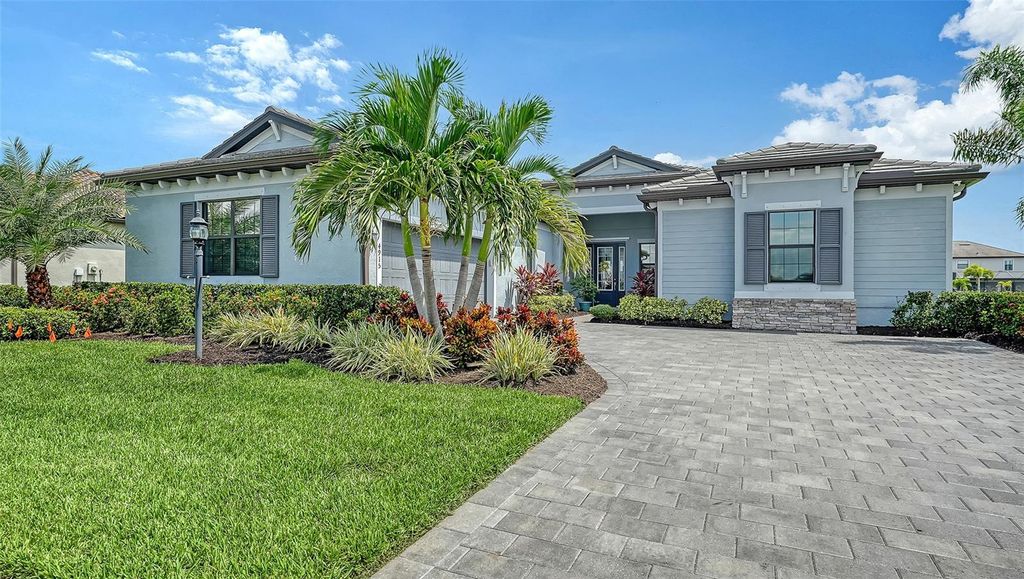 Image 1 of property listing at 4915 SPARKLING SEA LANE, Bradenton, FL 34211