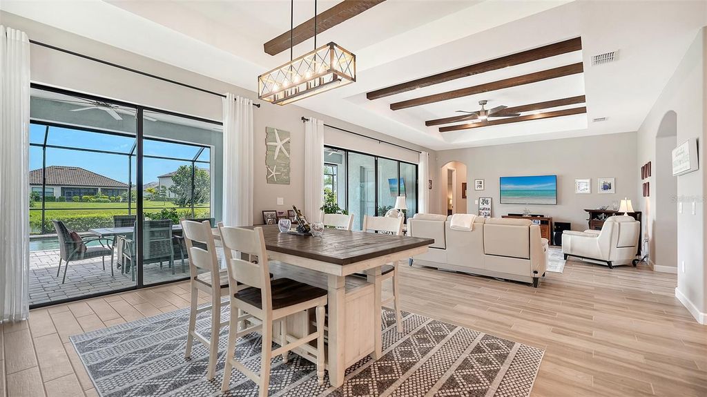 Image 14 of property listing at 4915 SPARKLING SEA LANE, Bradenton, FL 34211
